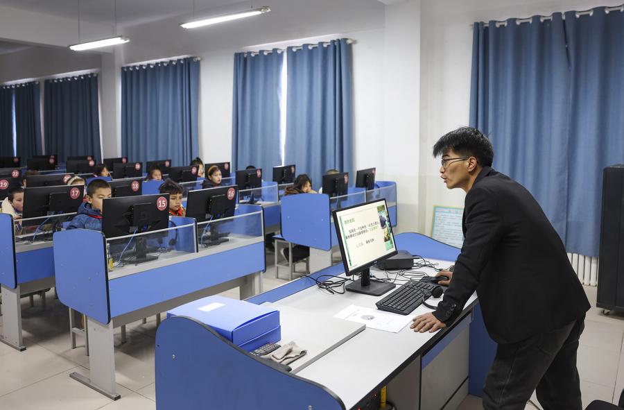 巍峨昆仑下再访新疆西合休(图2)