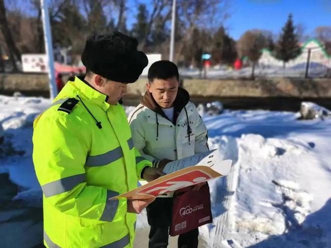 护航开学兵团交警送上“交通安全第一课”开学季(图17)