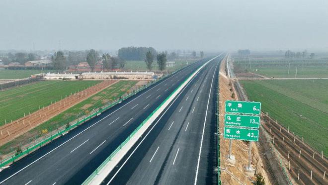 今年将建高速公路903公里石家庄市加大交通基础设施建设力度