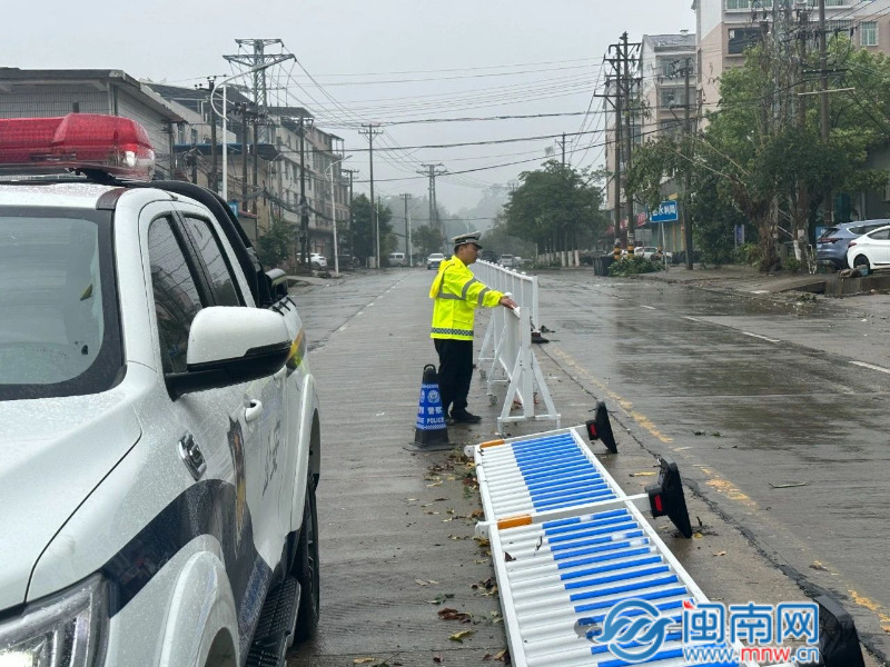 漳州交警及时启动恶劣天气交通保障应急预案(图2)