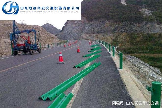 波形护栏立柱怎么安装？地下应埋入多深？(图2)