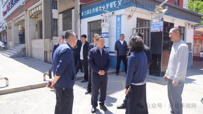 兴县：乔云在中心城区调研督导道路安全、交通秩序和城市管理工作(图3)