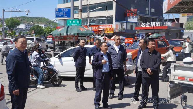 兴县：乔云在中心城区调研督导道路安全、交通秩序和城市管理工作(图2)