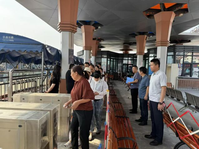 端午坚守在岗守护出行安畅——青岛西海岸新区交通运输局全力服务保障群众端午假期出行(图4)