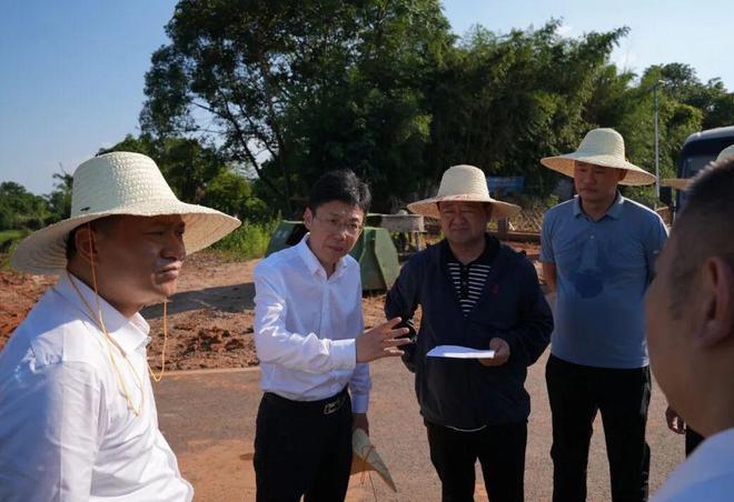 刘光荣实地督导推进重点交通项目建设