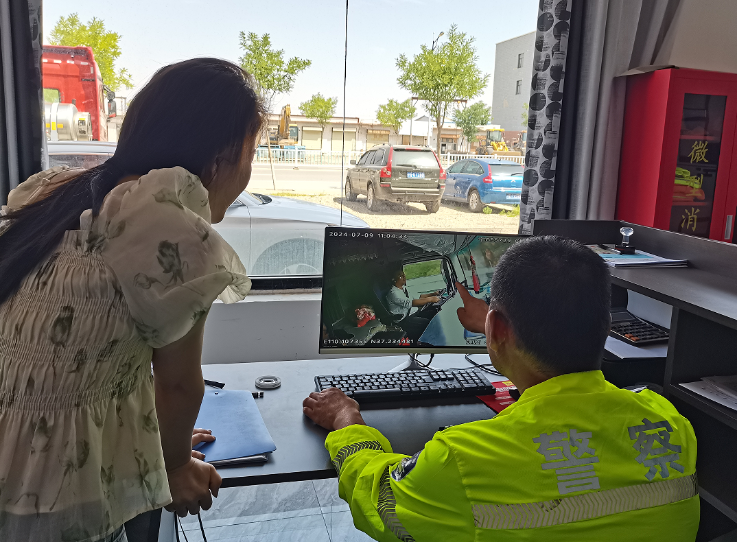 红寺堡交警多措并举开展夏季交通秩序整治行动(图2)