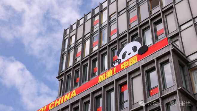 巴黎奥运发30万只套套遭吐槽！各处封路交通涨价连老鼠都困在下水道？？(图24)