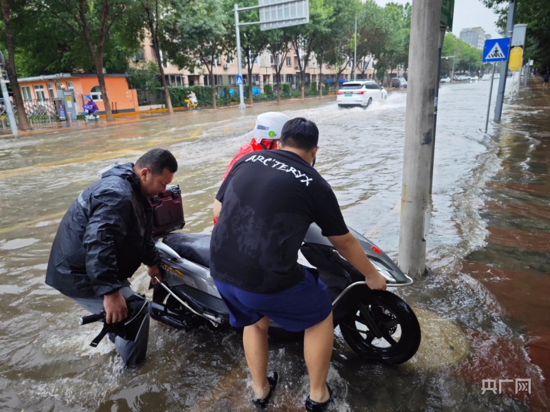强降雨来袭北京昌平区多部门多举措应对(图8)