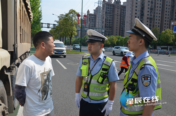 长沙县泉塘街道“三举措”把好道路交通“安全关”(图3)
