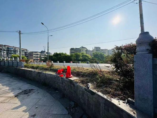 荆江亭护栏缺了一块交通隐患如何解决？(图6)