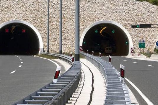 高速公路波形护栏轮廓标的分类及设置情况(图3)