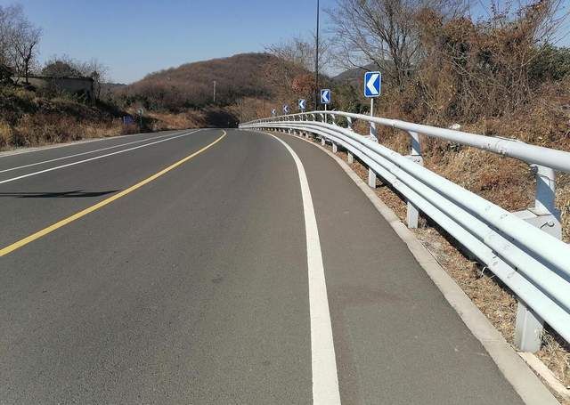 高速公路波形护栏多久更换一次？(图4)