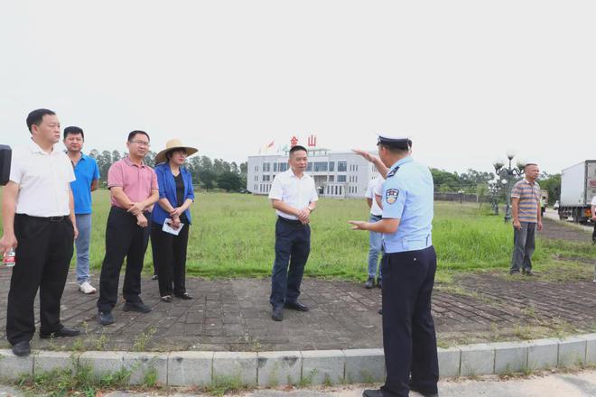 廉江市长率队督导调研交通违法突出整治点工作落实情况(图3)