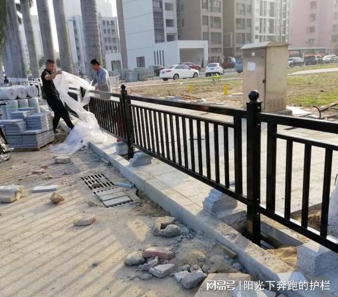 车道隔离护栏@道路中央防撞车道隔离护栏(图3)