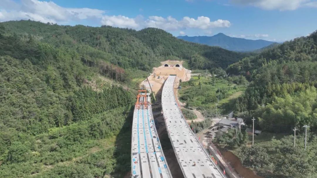 国庆期间安徽重点交通基础设施建设忙