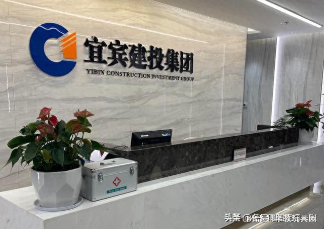 天价护栏5节要价16万开车撞坏了你赔得起吗？(图4)