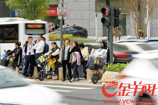 建立交通设施地方标准加强驾驶人员资质监管(图2)