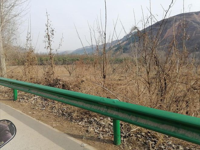 波形护栏：乡村公路安全的“安全带”您身边的守护者！(图3)