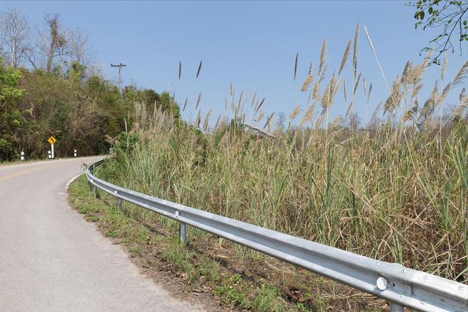 波形护栏：乡村公路安全的“安全带”您身边的守护者！(图4)