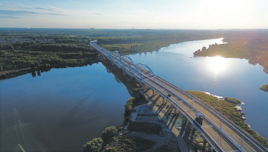 厂通路通车近俩月日均车流量破万一批跨省路正加速建设