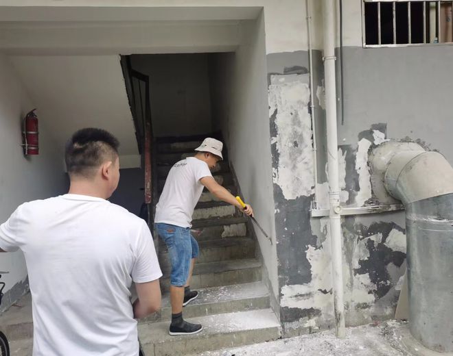 信阳市平桥街道两庙社区：小区改造“老”居民过上“新”生活(图2)