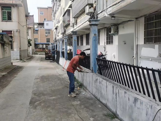 信阳市平桥街道两庙社区：小区改造“老”居民过上“新”生活(图4)