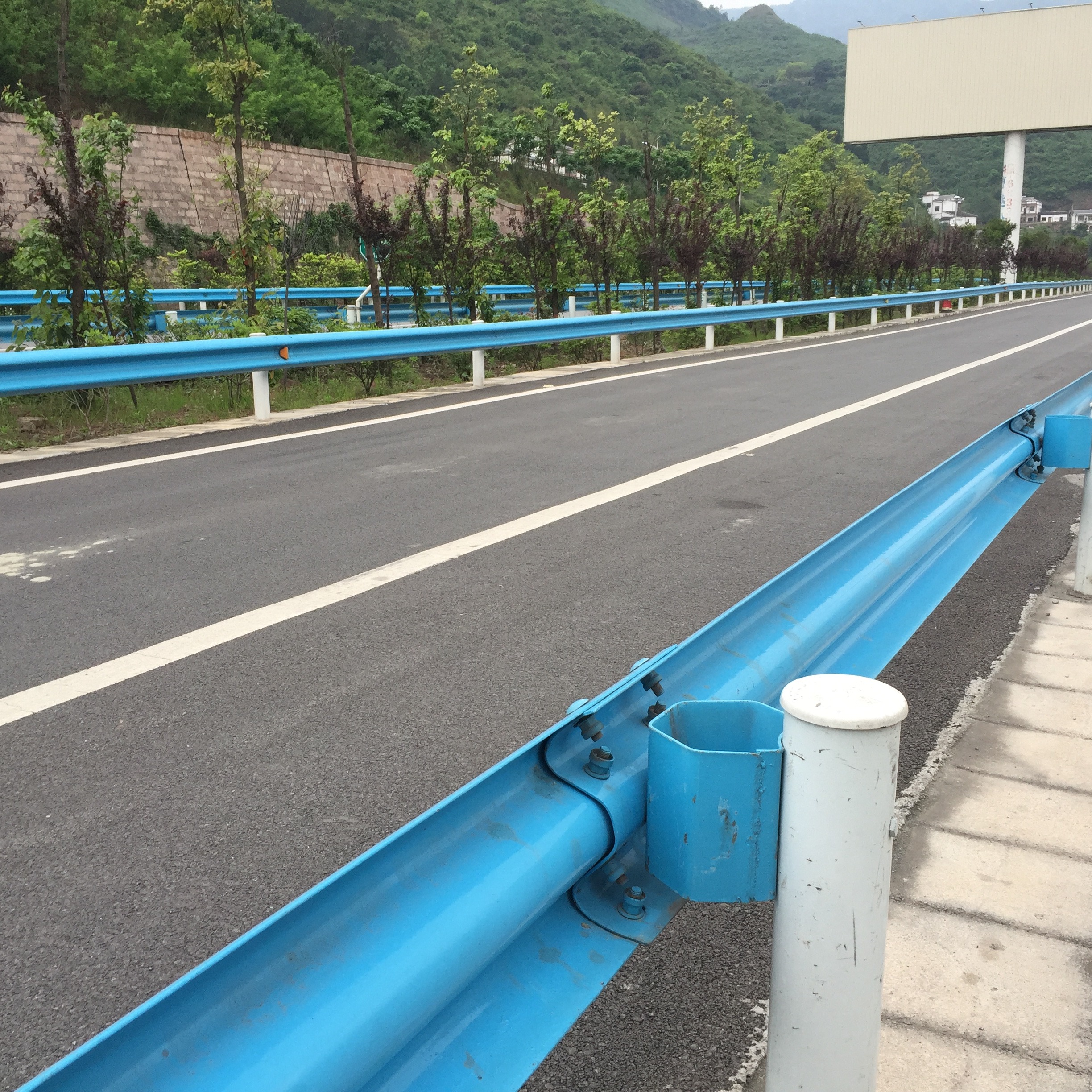 高速公路护栏标准