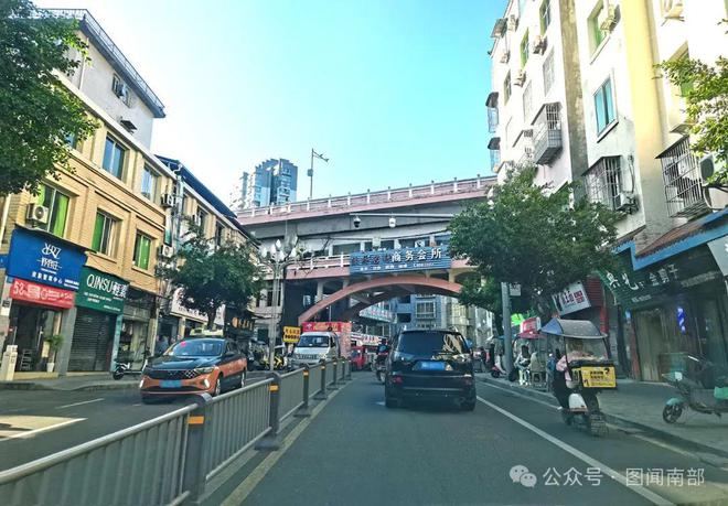 禁左！南部金洞路加装了交通护栏(图2)