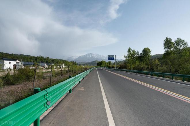 波形护栏生产厂家波形护栏板价格公路(图6)