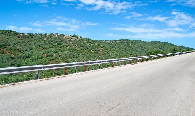 波形护栏生产厂家波形护栏板价格公路(图8)