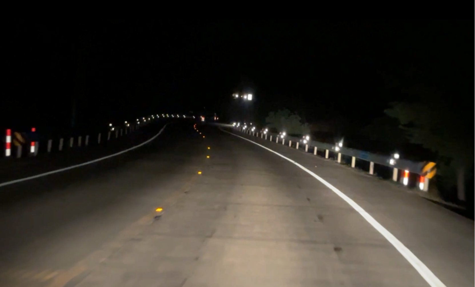 系紧公路“安全带”--横县公路养护中心高质量推进交通安全设施“提档升级”(图4)