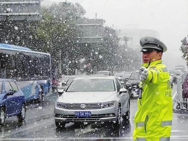 一年违规罚款将近2000亿而交警的工资由国家发放那钱都去哪了(图13)