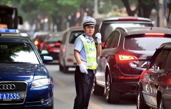 一年违规罚款将近2000亿而交警的工资由国家发放那钱都去哪了(图14)
