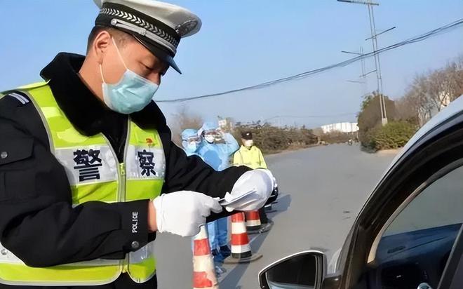 一年违规罚款将近2000亿而交警的工资由国家发放那钱都去哪了(图21)