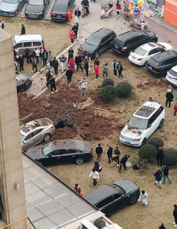 长出一口气非580万!被炸车辆保险定损仅285万!网友：管网是大头(图2)