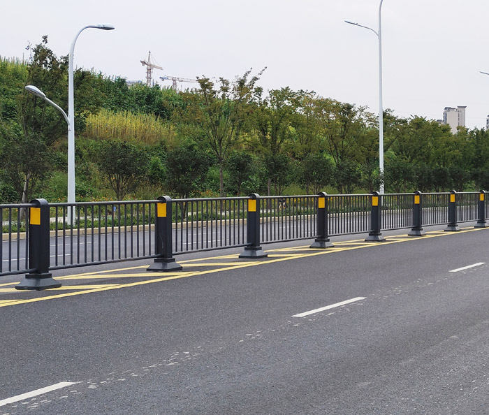 市政道路护栏验收规范是什么？(图1)