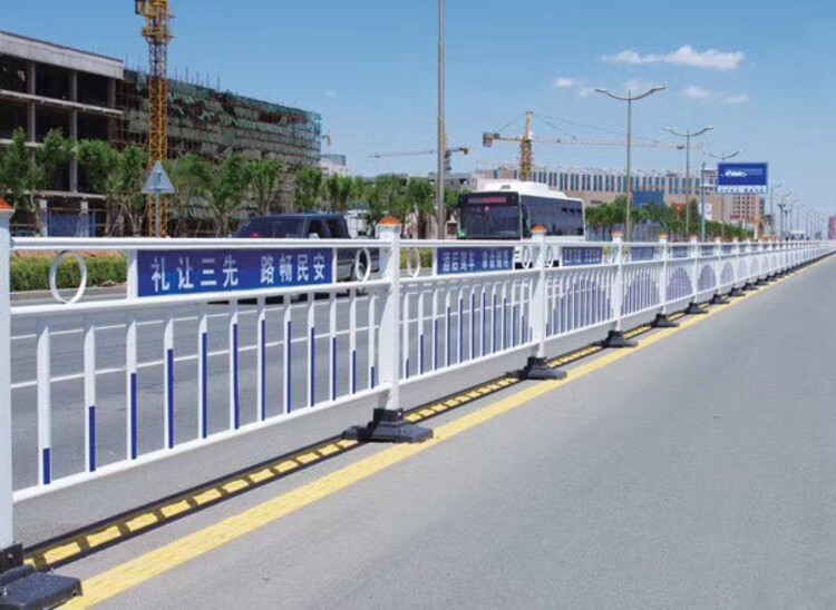黄石市政马路隔离栏规格型号(图2)