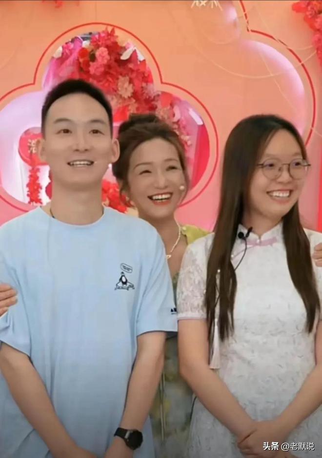 看看谢浩男亲妈的双腿再听听谢爸坐在奔驰里的豪言壮语太讽刺(图10)