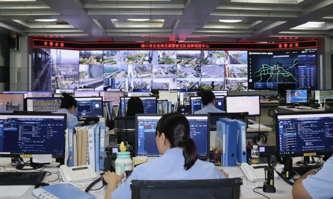 海口公安交警高效缓堵治堵群众出行之路更加通畅(图2)