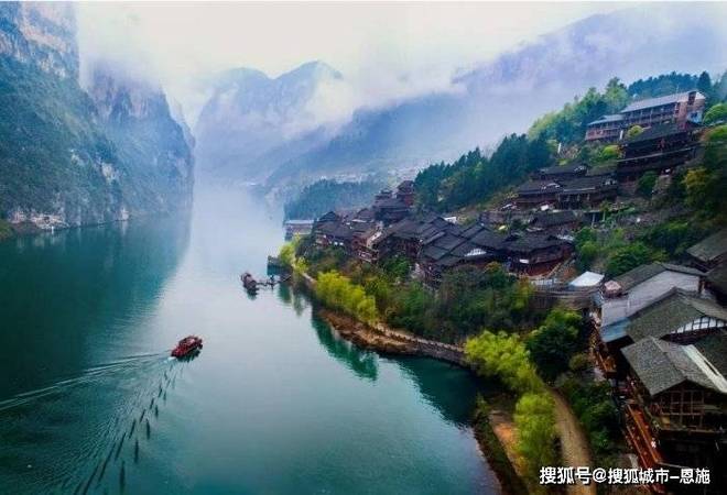 家庭游5天重庆旅游路线及费用推荐重庆跟团旅游5天大概花费