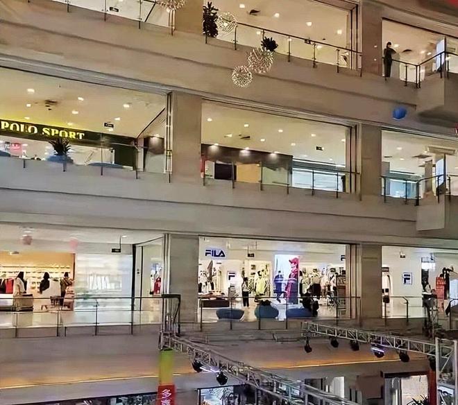 扬州26岁女子穿超短上衣跳楼画面流出事发全过程披露丈夫发声(图1)