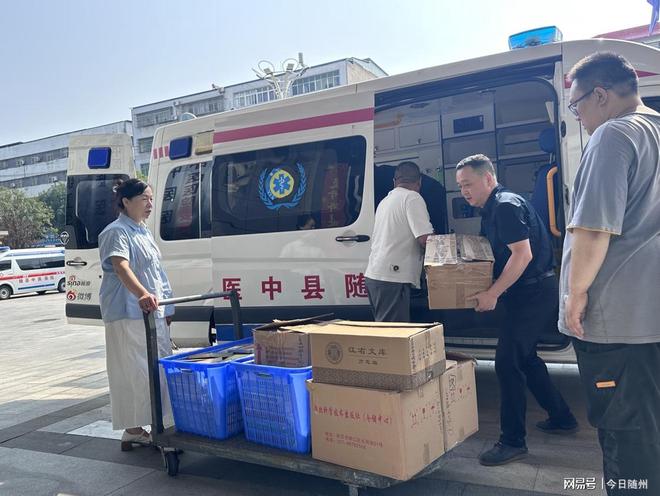 “沐浴书香追逐梦想”随县中医医院图书室免费开放啦(图2)