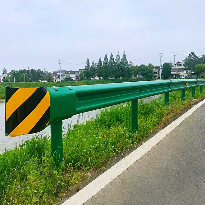 波形护栏设计细则：路侧波形护栏起、讫点的端头设置规定(图5)