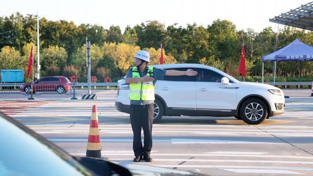 河南中秋国庆交通迎高峰保通服务再升级