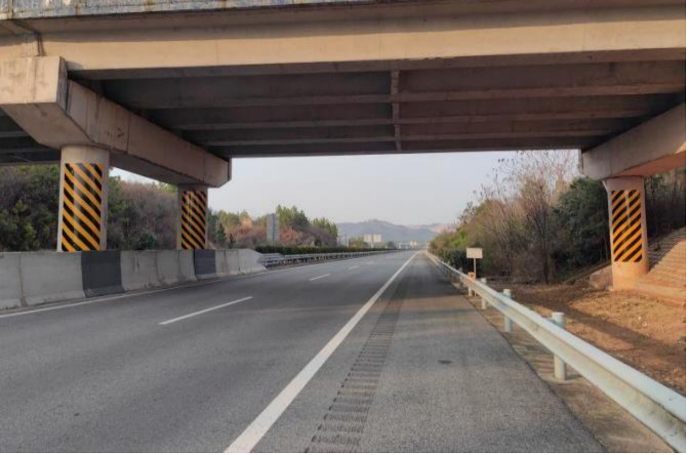 公路安全设施和交通秩序管理精细化提升精品工程案例：G6011江西省南韶高速昌宁段（广福互通至永丰南枢纽）精品工程建设项目(图3)
