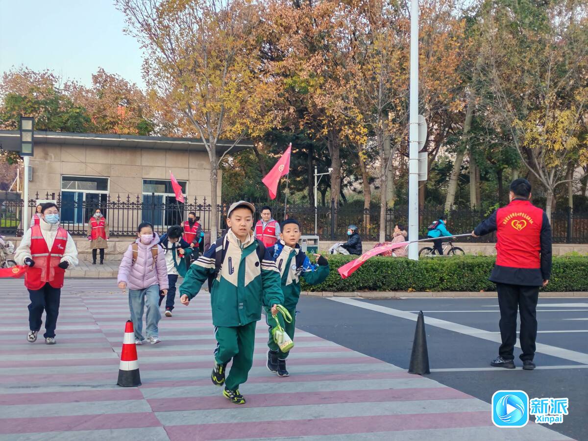 畅行潍坊丨“家校警”共建护航求学路打通校园周边交通“微循环”