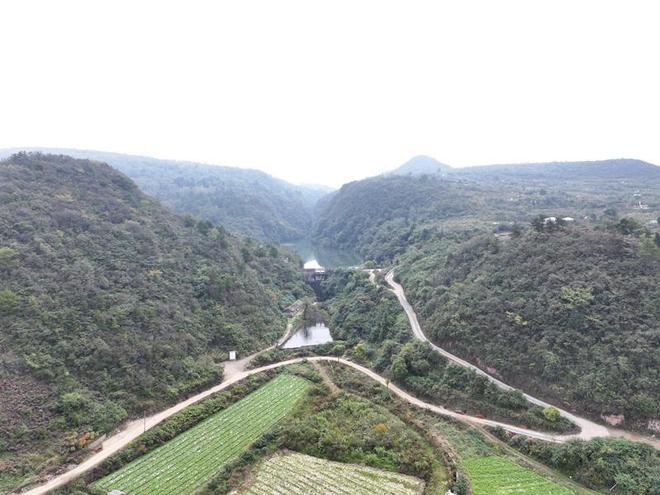 平坝：筑起40．8公里“生命护栏”护航乡村幸福路