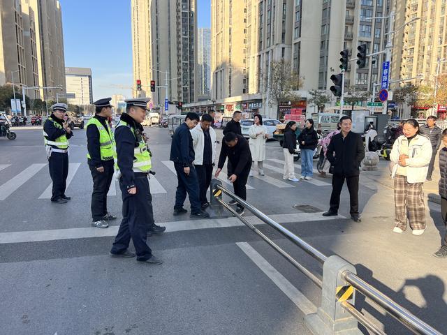 优化护栏摆放筑牢出行安全线