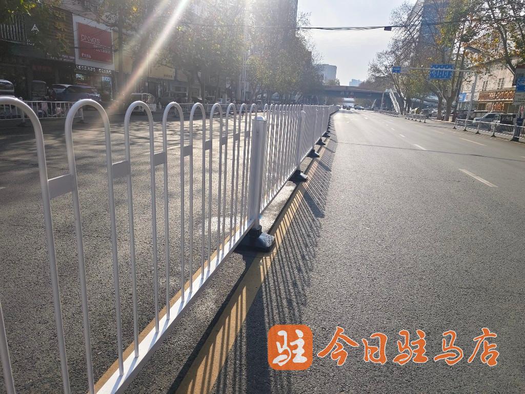 新护栏“上岗”(图2)