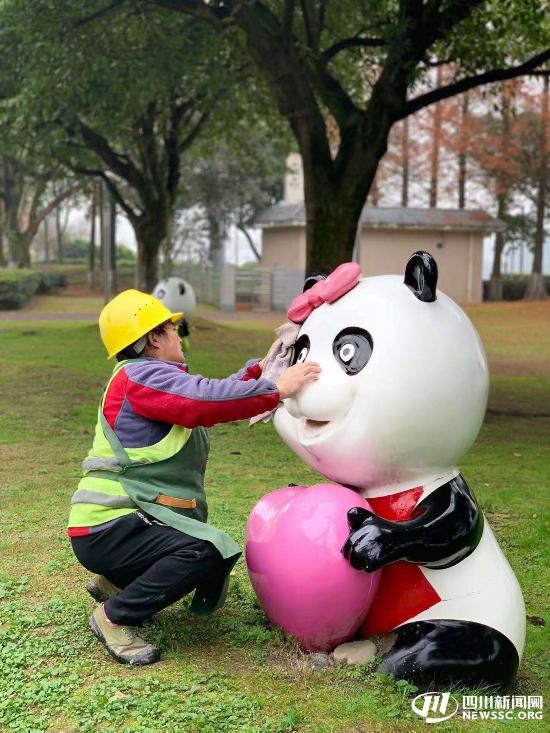 雅安熊猫大道焕新“城市家具”让城市更有温度市民更加幸福